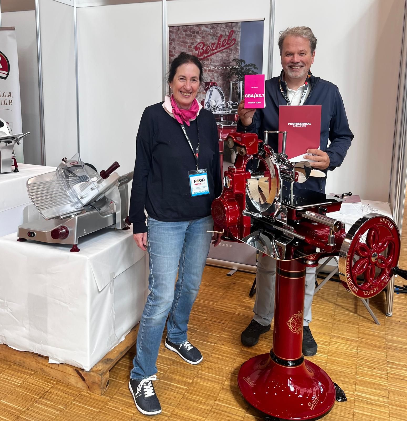 Sabine Haller & Erroll Guelsen mit Berkel auf der Omega Sorg Hausmesse 2025